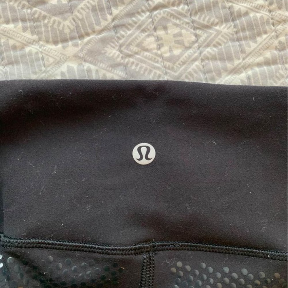 Like New Black Lululemon Leggings - Picture 7 of 7
